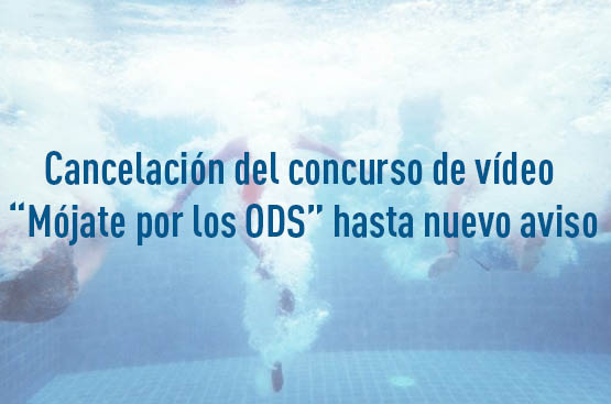 imagen cartel anuncio de la cancelación del concurso, con fondo de chicos desde el fondo de una piscina.